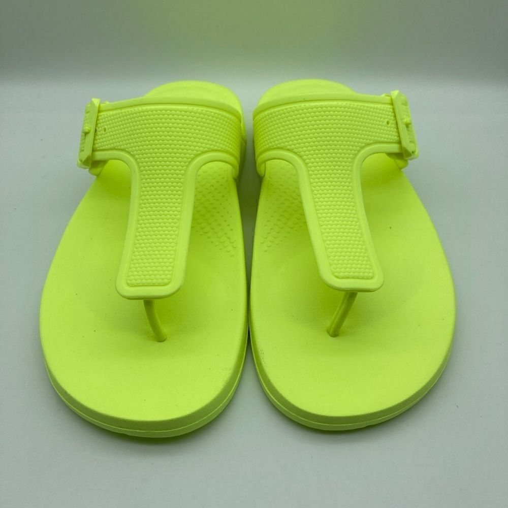 NWT FitFlop Women’s Electric Yellow Sandals Size 9/41 - Picture 2 of 9